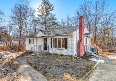 347 Concord Rd, Billerica, Massachusetts 01821, 4 Bedrooms Bedrooms, 8 Rooms Rooms,2 BathroomsBathrooms,Residential,For Sale,Concord Rd,73069864