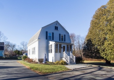 75 Hamilton Avenue, Hamilton, Massachusetts 01982, 4 Bedrooms Bedrooms, 7 Rooms Rooms,1.5 BathroomsBathrooms,Residential,For Sale,Hamilton Avenue,73062864