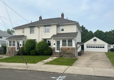 29-31 Brimfield Street, Ludlow, Massachusetts 01056, 5 Bedrooms Bedrooms, 11 Rooms Rooms,2.5 BathroomsBathrooms,Residential Income,For Sale,Brimfield Street,73113551