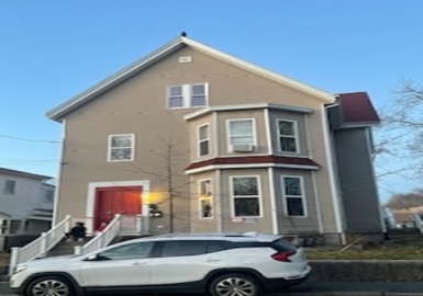 32 Pine St, Brockton, Massachusetts 02302, 2 Bedrooms Bedrooms, 5 Rooms Rooms,1 BathroomBathrooms,Residential Lease,For Rent,Pine St,73073297
