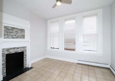 178 High Street, Clinton, Massachusetts 01510, 1 Bedroom Bedrooms, 3 Rooms Rooms,1 BathroomBathrooms,Residential Lease,For Rent,High Street,73074475