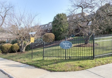 38 Walcott Valley Dr, Hopkinton, Massachusetts 01748, 2 Bedrooms Bedrooms, 5 Rooms Rooms,1.5 BathroomsBathrooms,Residential,For Sale,Walcott Valley Dr,73055667