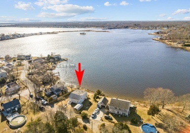 69 West View, Swansea, Massachusetts 02777, 5 Bedrooms Bedrooms, 9 Rooms Rooms,2 BathroomsBathrooms,Residential,For Sale,West View,73078857