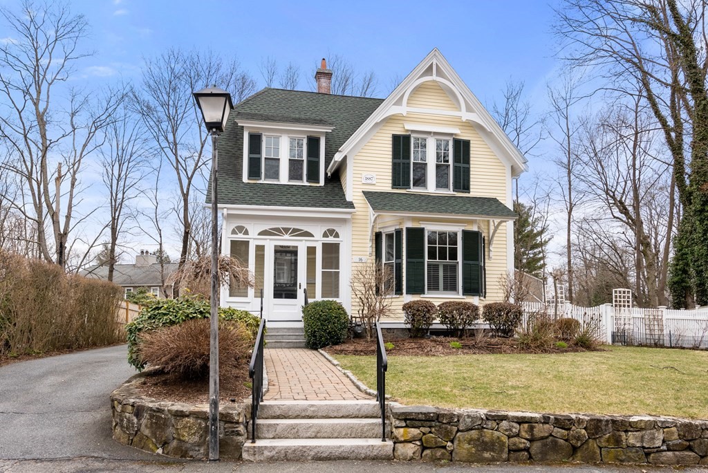 16 Abbott Street, Wellesley, Massachusetts 02482