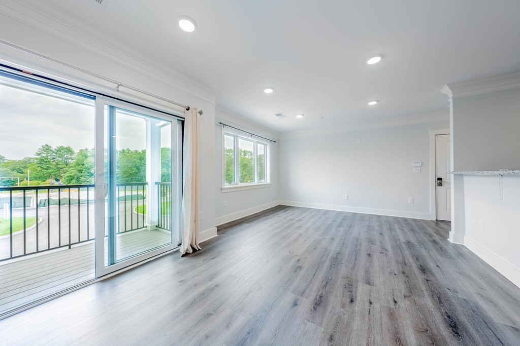 17H Hennery Way, Medfield, Massachusetts 02052