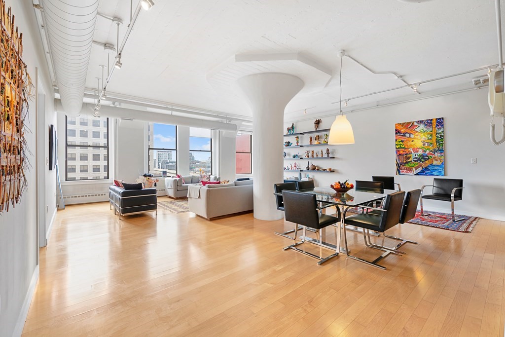 210 South, Boston, Massachusetts 02111