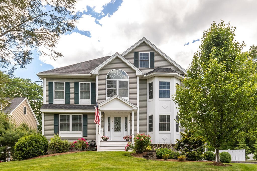 1198 Main Street, Reading, Massachusetts 01867