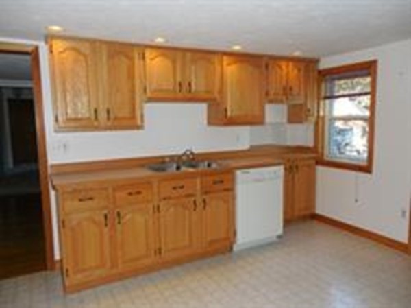 28-1 Moore St., Waltham, Massachusetts 02453