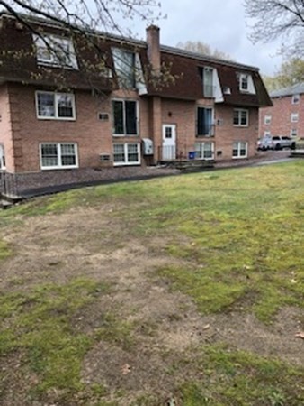 82 Boylston Ln, Lowell, Massachusetts 01852