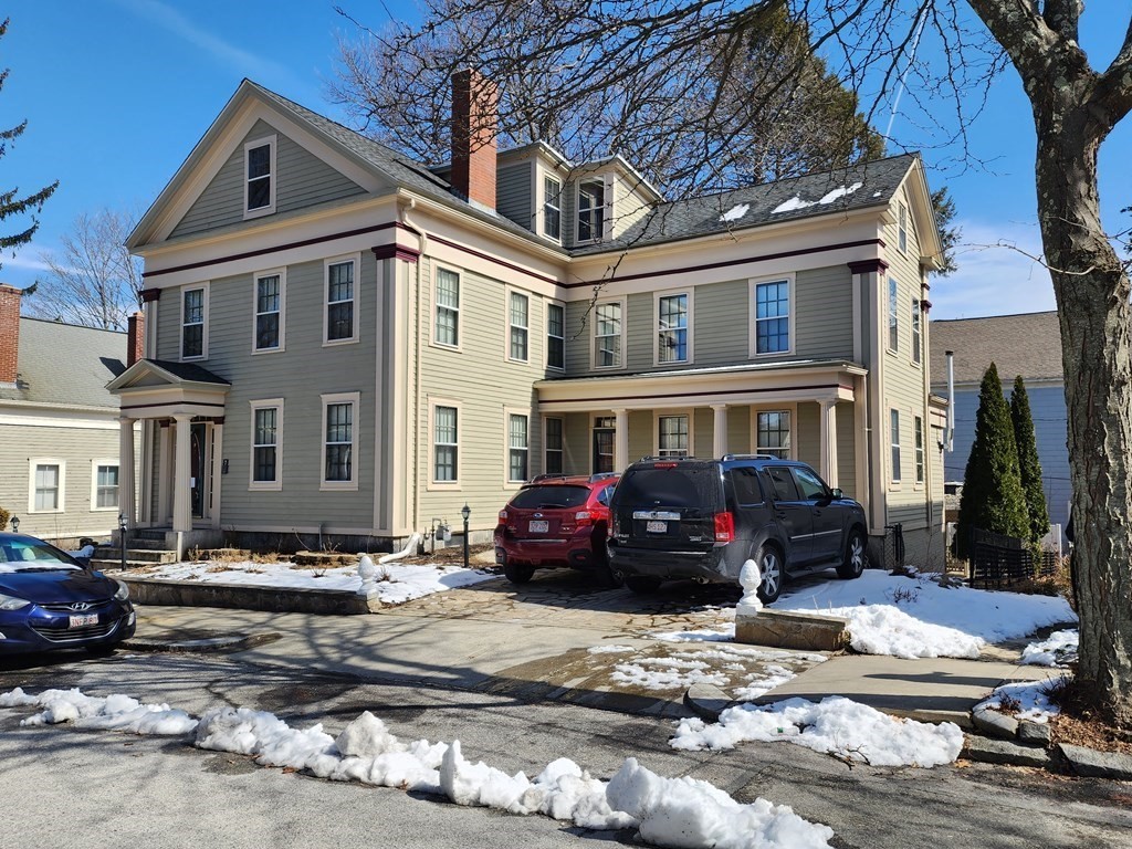 7 Crown Street, Worcester, Massachusetts 01609