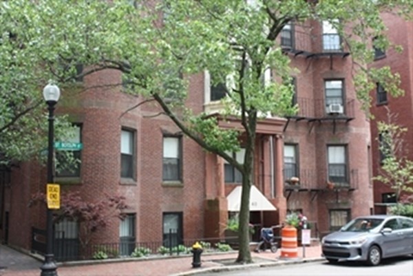 40 Botolph, Boston, Massachusetts 02116