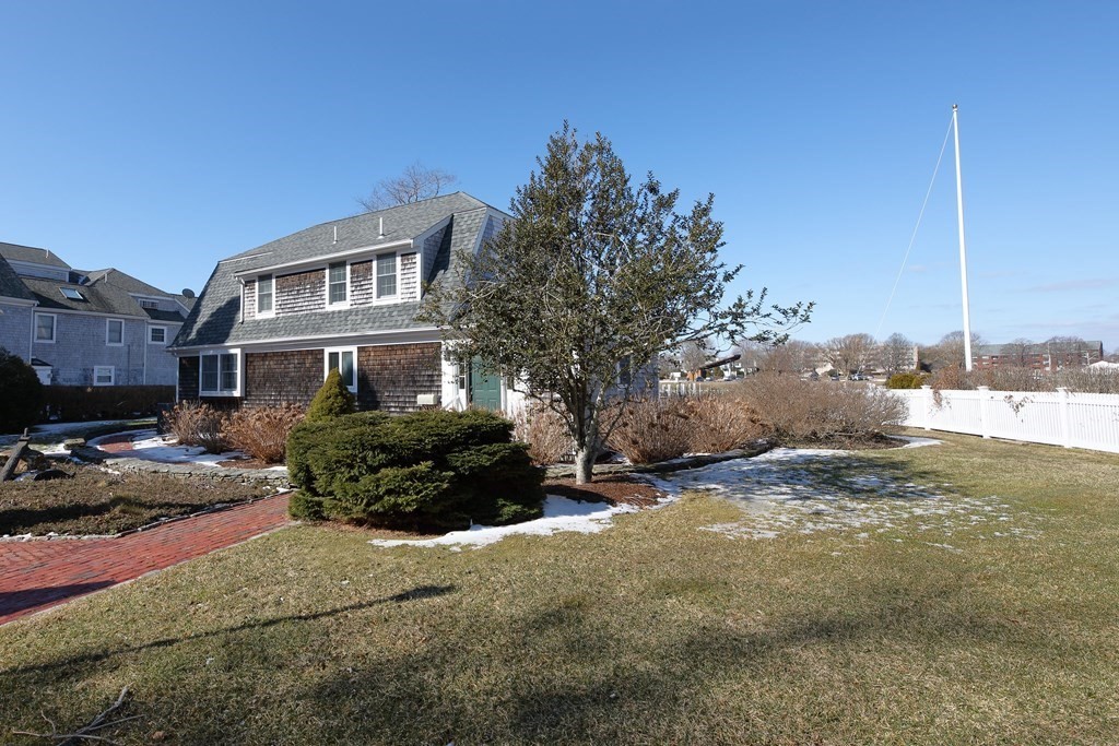 107 Falmouth Heights Rd, Falmouth, Massachusetts 02540