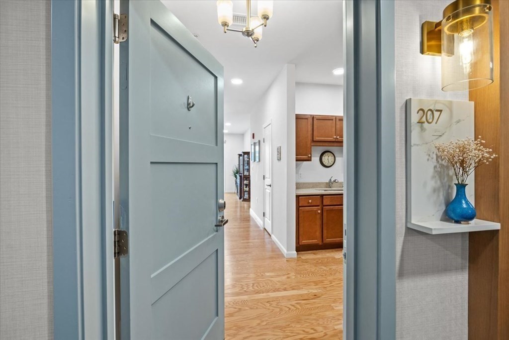 2 Mariner's Way, Plymouth, Massachusetts 02360