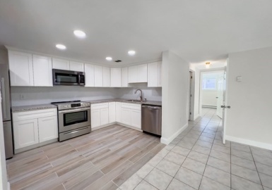 592 American Legion Highway, Boston, Massachusetts 02131, 1 Bedroom Bedrooms, 4 Rooms Rooms,1 BathroomBathrooms,Residential Lease,For Rent,American Legion Highway,73124706