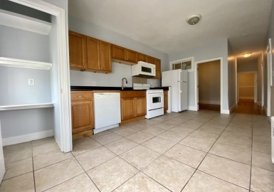 765 Broadway, Chelsea, Massachusetts 02150, 1 Bedroom Bedrooms, 3 Rooms Rooms,1 BathroomBathrooms,Residential Lease,For Rent,Broadway,73120013