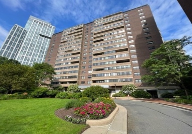 9 Hawthorne Pl, Boston, Massachusetts 02114, 2 Bedrooms Bedrooms, 5 Rooms Rooms,2 BathroomsBathrooms,Residential Lease,For Rent,Hawthorne Pl,73124432