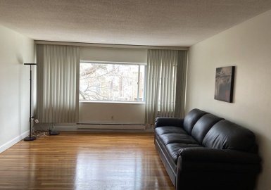 8 Wesley St, Newton, Massachusetts 02458, 2 Bedrooms Bedrooms, 4 Rooms Rooms,1 BathroomBathrooms,Residential Lease,For Rent,Wesley St,73134669