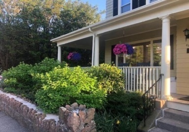 62 Burrill St, Swampscott, Massachusetts 01907, 1 Bedroom Bedrooms, 4 Rooms Rooms,1 BathroomBathrooms,Residential Lease,For Rent,Burrill St,73132755