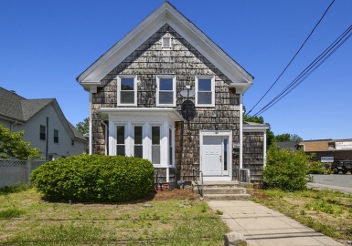 162 Lawrence St, Brockton, Massachusetts 02302, 3 Bedrooms Bedrooms, 6 Rooms Rooms,4 BathroomsBathrooms,Residential Lease,For Rent,Lawrence St,73120078