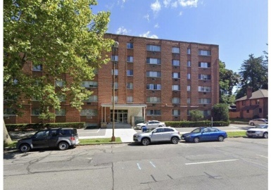 215 Fort Pleasant Ave, Springfield, Massachusetts 01108, 2 Bedrooms Bedrooms, 4 Rooms Rooms,1 BathroomBathrooms,Residential Lease,For Rent,Fort Pleasant Ave,73113383