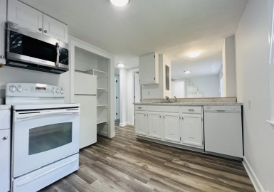 7 Hawthorne Park, Cambridge, Massachusetts 02138, 3 Bedrooms Bedrooms, 5 Rooms Rooms,1 BathroomBathrooms,Residential Lease,For Rent,Hawthorne Park,73120131