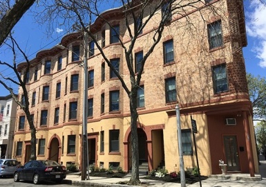 114 Willow St, Cambridge, Massachusetts 02141, 2 Bedrooms Bedrooms, 3 Rooms Rooms,1 BathroomBathrooms,Residential Lease,For Rent,Willow St,73095292