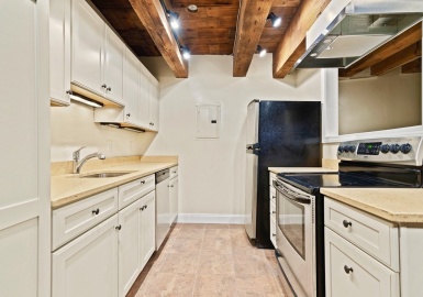 90 Commercial Street, Boston, Massachusetts 02109, 1 Bedroom Bedrooms, 4 Rooms Rooms,1 BathroomBathrooms,Residential Lease,For Rent,Commercial Street,73137062