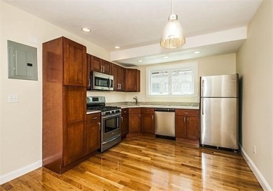 18 Cottage Park Ave, Cambridge, Massachusetts 02140, 2 Bedrooms Bedrooms, 4 Rooms Rooms,2 BathroomsBathrooms,Residential Lease,For Rent,Cottage Park Ave,73129510
