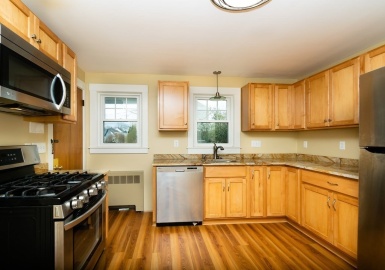 5 Mangano Court, Watertown, Massachusetts 02472, 2 Bedrooms Bedrooms, 5 Rooms Rooms,1 BathroomBathrooms,Residential Lease,For Rent,Mangano Court,73127702