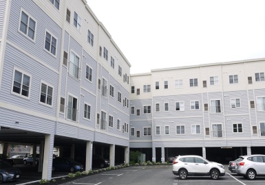 75 Walnut St, Peabody, Massachusetts 01960, 2 Bedrooms Bedrooms, 7 Rooms Rooms,2 BathroomsBathrooms,Residential Lease,For Rent,Walnut St,73135472