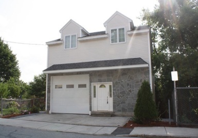135 Fayette Street, Lowell, Massachusetts 01852, 3 Bedrooms Bedrooms, 6 Rooms Rooms,1.5 BathroomsBathrooms,Residential Lease,For Rent,Fayette Street,73129670