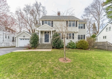 298 Brookline St, Needham, Massachusetts 02492, 4 Bedrooms Bedrooms, 10 Rooms Rooms,3.5 BathroomsBathrooms,Residential Lease,For Rent,Brookline St,73098971