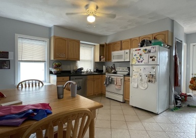 59 South St., Waltham, Massachusetts 02453, 2 Bedrooms Bedrooms, 7 Rooms Rooms,2 BathroomsBathrooms,Residential Lease,For Rent,South St.,73101288