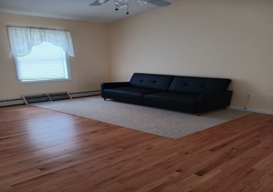 221 Seaward Lane, Fall River, Massachusetts 02720, 2 Bedrooms Bedrooms, 4 Rooms Rooms,1 BathroomBathrooms,Residential Lease,For Rent,Seaward Lane,73128529