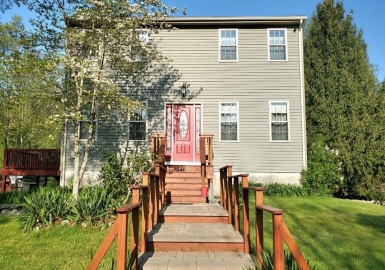 26 Purchase St, Rehoboth, Massachusetts 02769, 3 Bedrooms Bedrooms, 6 Rooms Rooms,2.5 BathroomsBathrooms,Residential Lease,For Rent,Purchase St,73109369