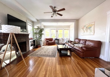 39 Claymoss Rd., Boston, Massachusetts 02135, 4 Bedrooms Bedrooms, 9 Rooms Rooms,2 BathroomsBathrooms,Residential Lease,For Rent,Claymoss Rd.,73135597