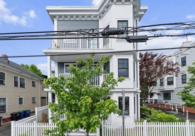 115 Beacon St, Somerville, Massachusetts 02143, 2 Bedrooms Bedrooms, 5 Rooms Rooms,1.5 BathroomsBathrooms,Residential Lease,For Rent,Beacon St,73129521