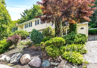 210 Lisle Street, Braintree, Massachusetts 02184, 3 Bedrooms Bedrooms, 6 Rooms Rooms,2 BathroomsBathrooms,Residential Lease,For Rent,Lisle Street,73124309