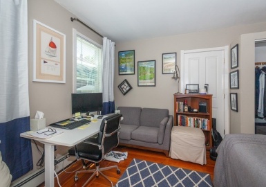 10 Steeves Circle, Somerville, Massachusetts 02144, 3 Bedrooms Bedrooms, 5 Rooms Rooms,1 BathroomBathrooms,Residential Lease,For Rent,Steeves Circle,73140178