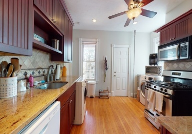 881 E 4th, Boston, Massachusetts 02127, 4 Bedrooms Bedrooms, 6 Rooms Rooms,1 BathroomBathrooms,Residential Lease,For Rent,E 4th,73101556