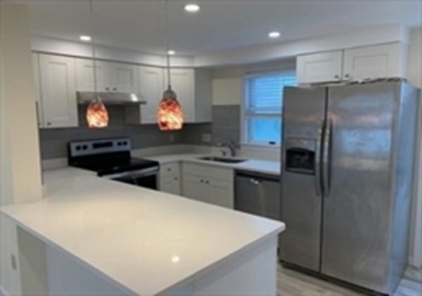 172B Charles Street, Cambridge, Massachusetts 02141, 2 Bedrooms Bedrooms, 5 Rooms Rooms,1 BathroomBathrooms,Residential Lease,For Rent,Charles Street,73125701