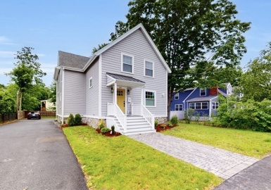 180 Washington Street, Reading, Massachusetts 01867, 5 Bedrooms Bedrooms, 10 Rooms Rooms,3 BathroomsBathrooms,Residential Lease,For Rent,Washington Street,73124990