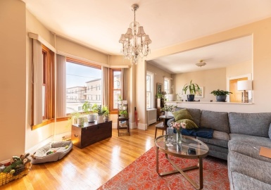 202 Washington St, Somerville, Massachusetts 02143, 2 Bedrooms Bedrooms, 6 Rooms Rooms,1 BathroomBathrooms,Residential Lease,For Rent,Washington St,73127593