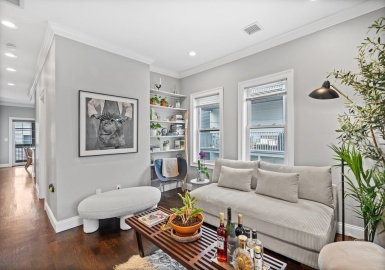 5 Shelby St, Boston, Massachusetts 02118, 3 Bedrooms Bedrooms, 5 Rooms Rooms,1 BathroomBathrooms,Residential Lease,For Rent,Shelby St,73137307