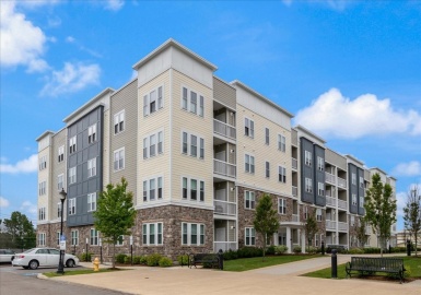 130 University Ave., Westwood, Massachusetts 02090, 2 Bedrooms Bedrooms, 5 Rooms Rooms,2 BathroomsBathrooms,Residential Lease,For Rent,University Ave.,73122805