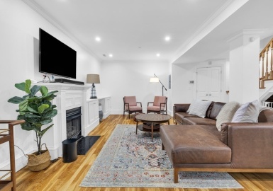 27-29 Telegraph Street, Boston, Massachusetts 02127, 3 Bedrooms Bedrooms, 5 Rooms Rooms,2.5 BathroomsBathrooms,Residential Lease,For Rent,Telegraph Street,73132595
