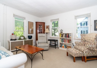 10 Fifth Street, Cambridge, Massachusetts 02141, 2 Bedrooms Bedrooms, 4 Rooms Rooms,2 BathroomsBathrooms,Residential Lease,For Rent,Fifth Street,73124129