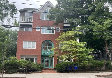 121 Longwood Ave, Brookline, Massachusetts 02446, 2 Bedrooms Bedrooms, 4 Rooms Rooms,2 BathroomsBathrooms,Residential Lease,For Rent,Longwood Ave,73137082