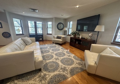 30 Parkman St., Brookline, Massachusetts 02446, 2 Bedrooms Bedrooms, 6 Rooms Rooms,2 BathroomsBathrooms,Residential Lease,For Rent,Parkman St.,73135907