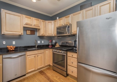 633 Dorchester Ave, Boston, Massachusetts 02127, 3 Bedrooms Bedrooms, 6 Rooms Rooms,2 BathroomsBathrooms,Residential Lease,For Rent,Dorchester Ave,73119576